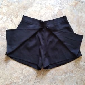 Francesca's Birdcage Label black faux skort shorts, size S